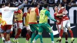 Bernabei jogador do Internacional comemora seu gol durante partida contra o Corinthians. Foto: Marcello Zambrana/AGIF