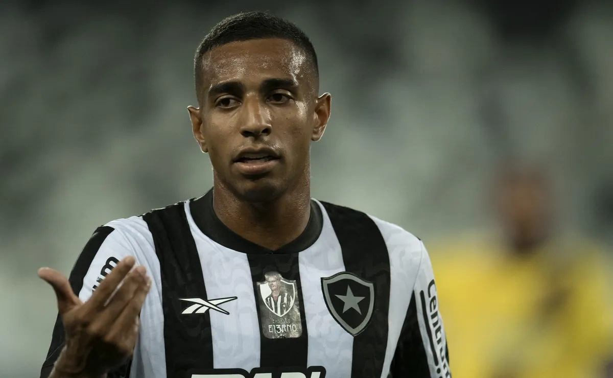 Victor Sá é oferecido ao Corinthians, mas diretoria descarta negociação neste momento