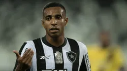 Atacante em partida pelo Botafogo
