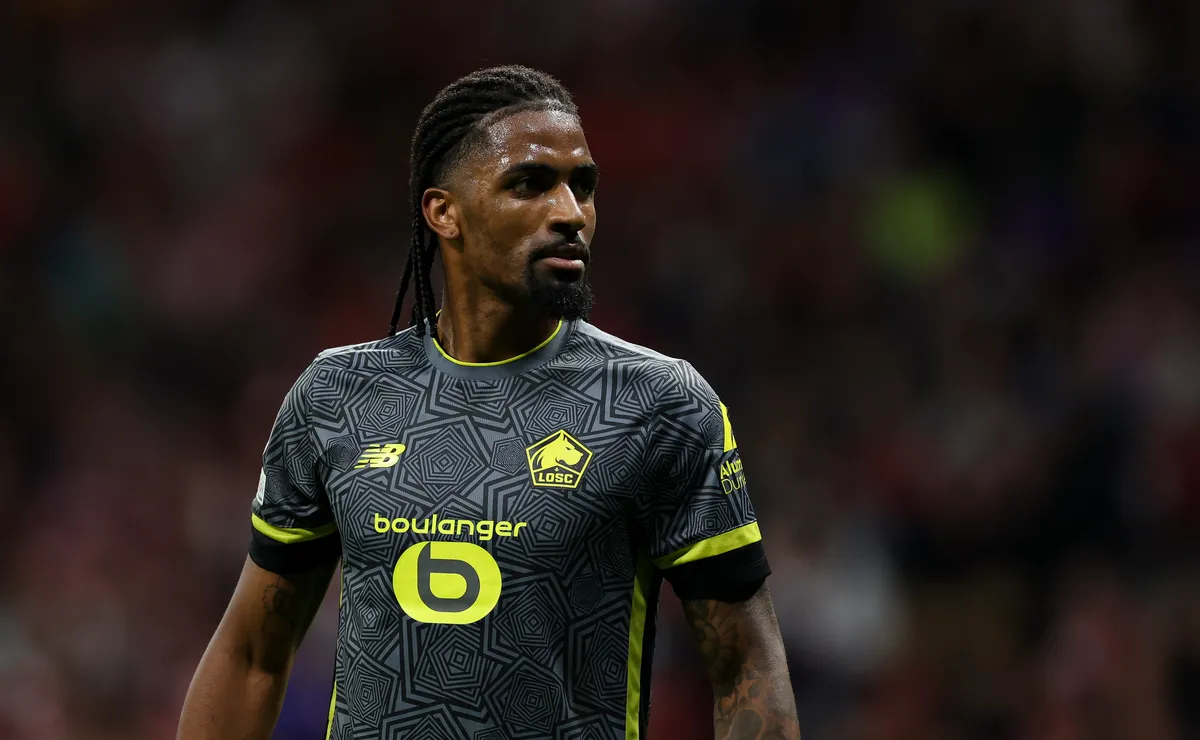 Alexsandro revela prioridade pelo Flamengo após sondagem do Palmeiras e expõe pressão da torcida rubro-negra