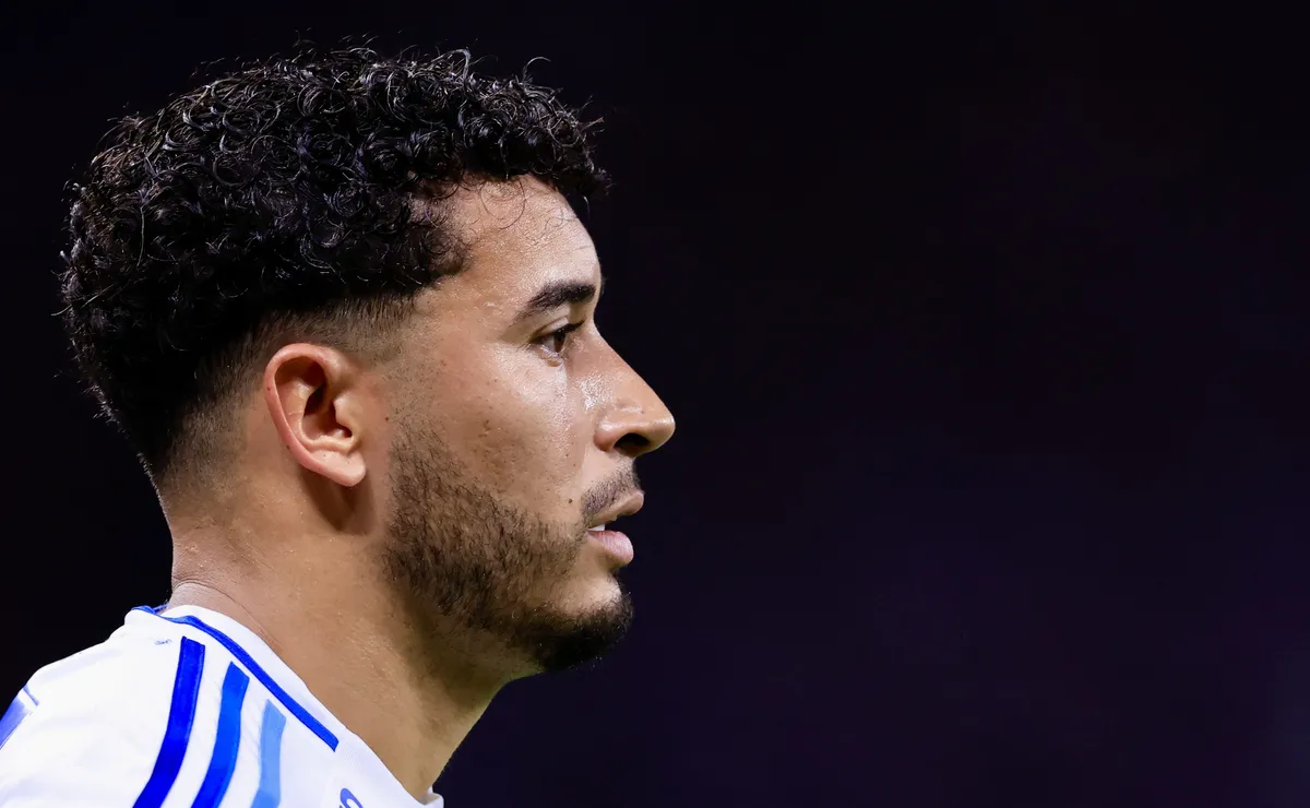 Cruzeiro pode liberar Walace e William na próxima janela e negociar dupla contestada