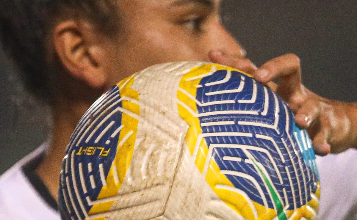 Santos e Atlético-MG fazem duelo desesperado por reabilitação