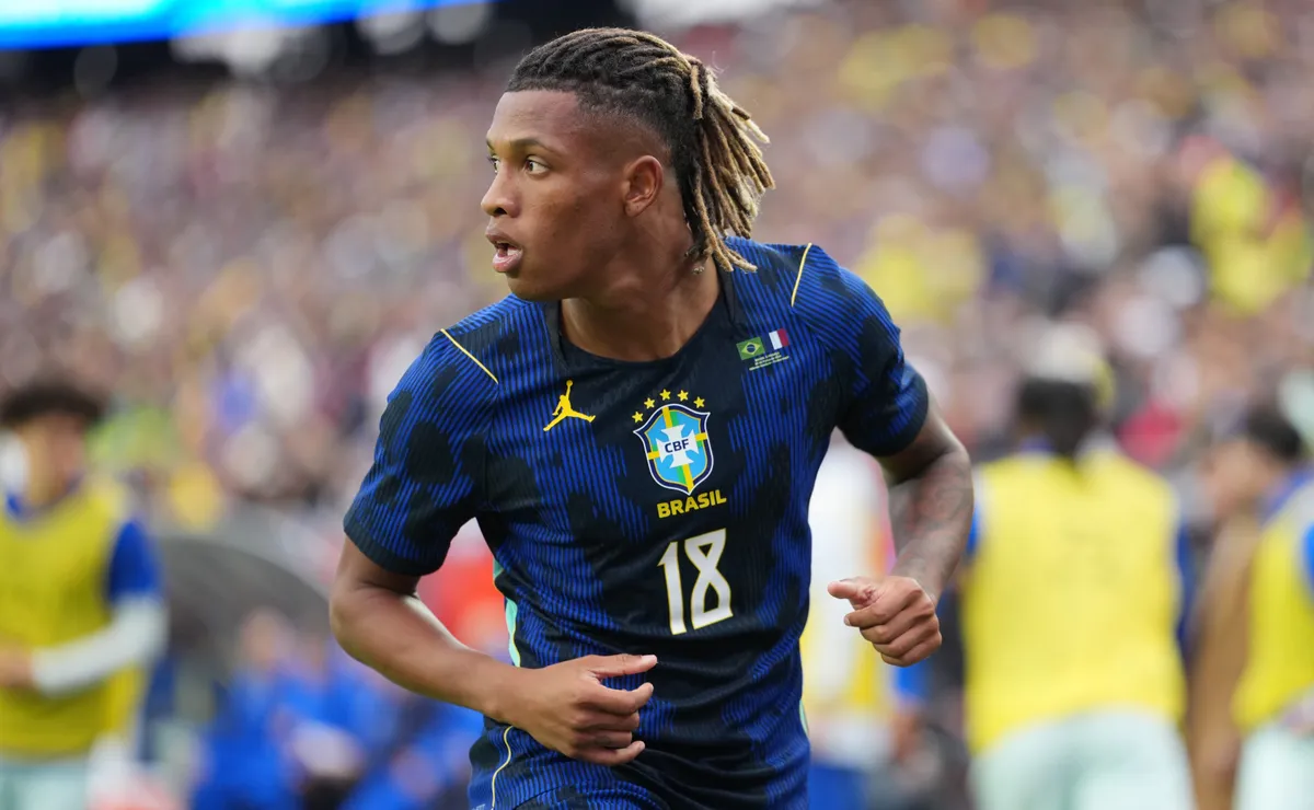 Botafogo pede R$ 176 milhões para negociar Danilo e Flamengo não tem mais concorrência do Palmeiras