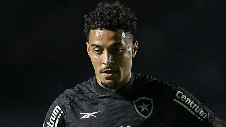 Gregore, meio-campista do Botafogo