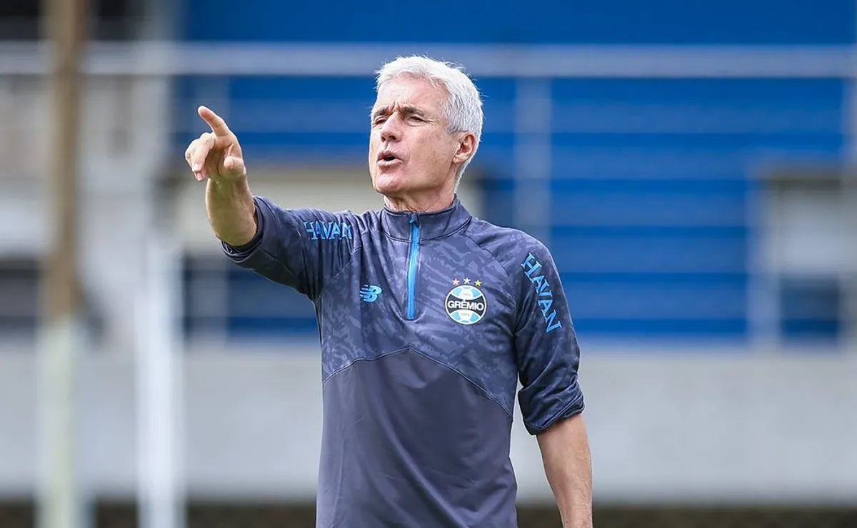 Cortes de Monsalve e Noriega por Castro reforçam aposta física e expõe pressão por resposta imediata