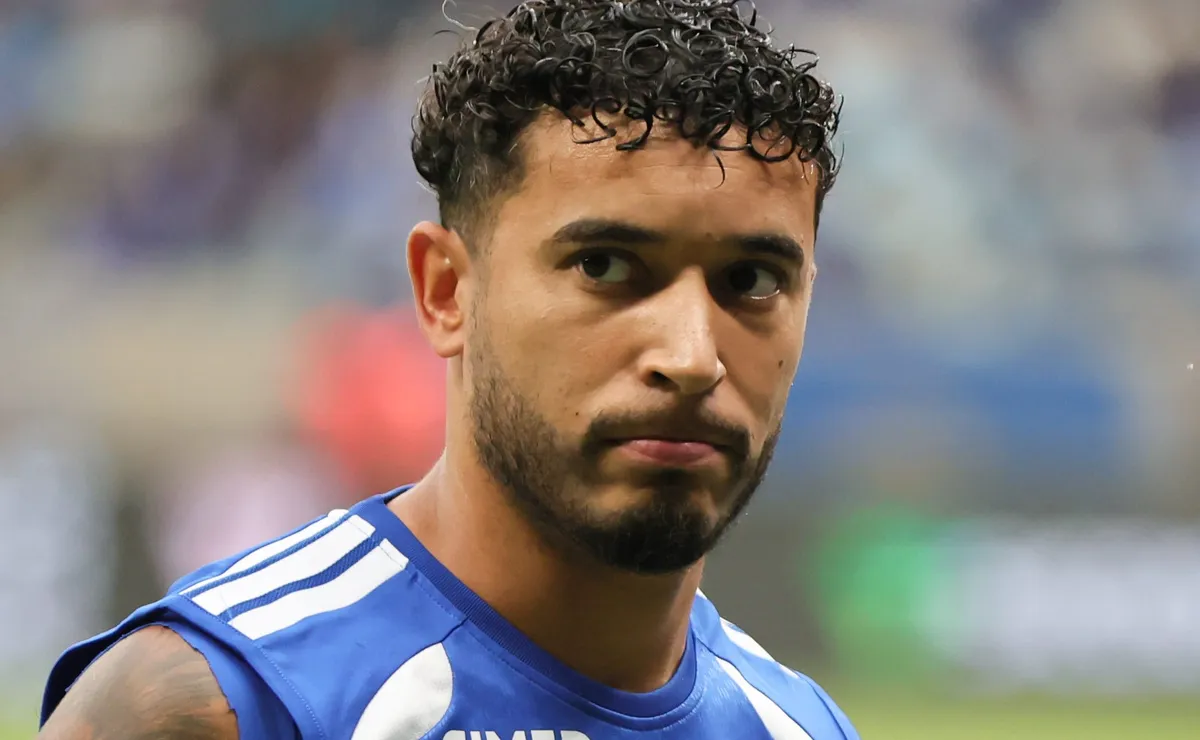 Grêmio coloca William como plano B a Martirena; lateral está fora dos planos do Cruzeiro