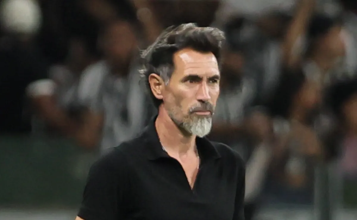 Domínguez revela conversa com a diretoria para chegada de reforços: “Tem que trabalhar forte”