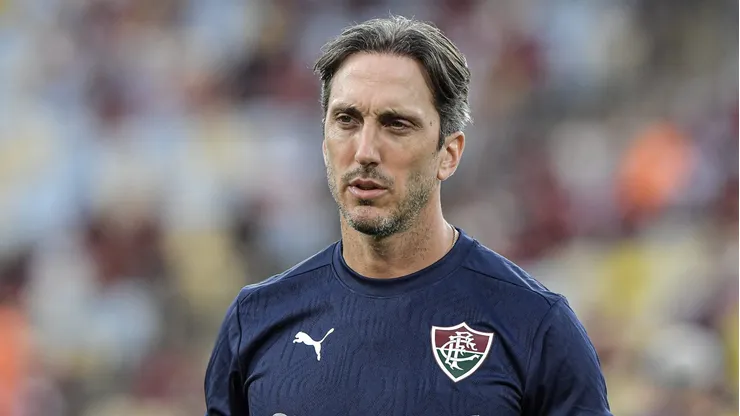 Luis Zubeldía em jogo do Fluminense.