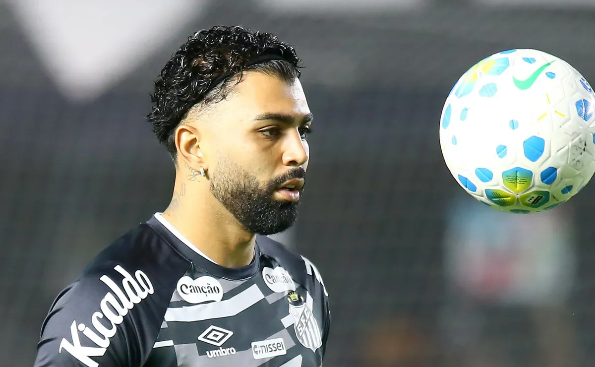 Cruzeiro quer recuperar parte do investimento feito em Gabigol e se empolga com números do camisa 9 no Santos
