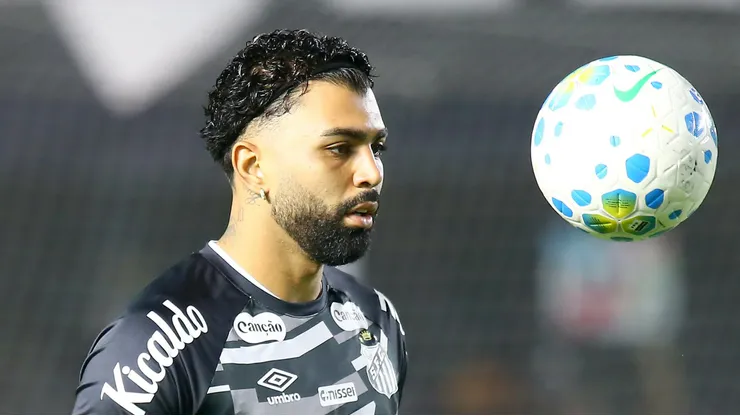 - Gabigol jogador do Santos durante aquecimento antes da partida contra o Atletico-MG