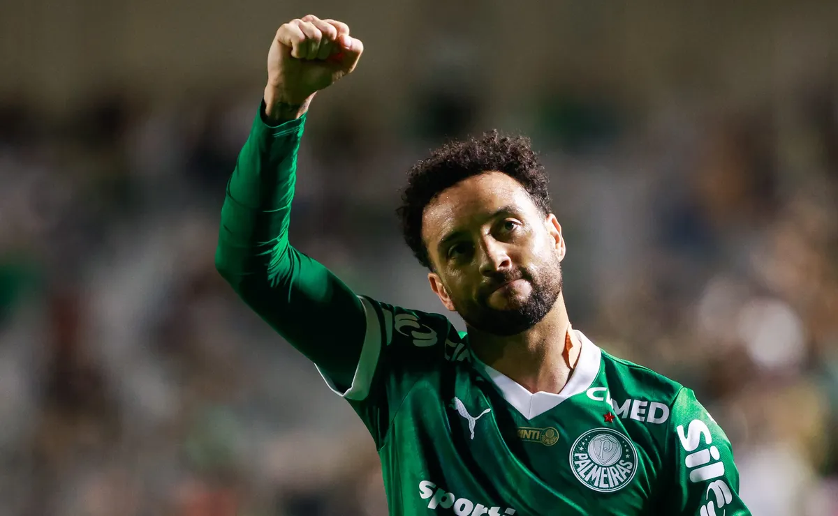 Palmeiras está insatisfeito e torcida do Corinthians aprova contratação do meio-campista Felipe Anderson
