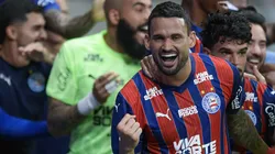 BA - SALVADOR - 02/11/2025 - BRASILEIRO A 2025, BAHIA X BRAGANTINO - Willian Jose jogador do Bahia comemora seu gol com jogadores do seu time durante partida contra o Bragantino no estadio Arena Fonte Nova pelo campeonato Brasileiro A 2025. Foto: Jhony Pinho/AGIF