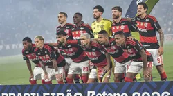 Jogadores do Flamengo antes da partida contra o Bahia - Foto: Thiago Ribeiro/AGIF