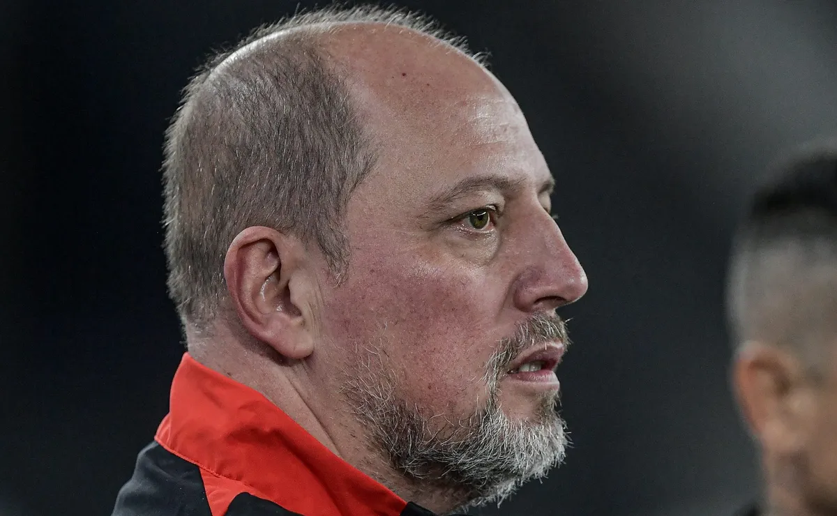 Internacional mira três reforços e define prioridades para próxima janela de transferências