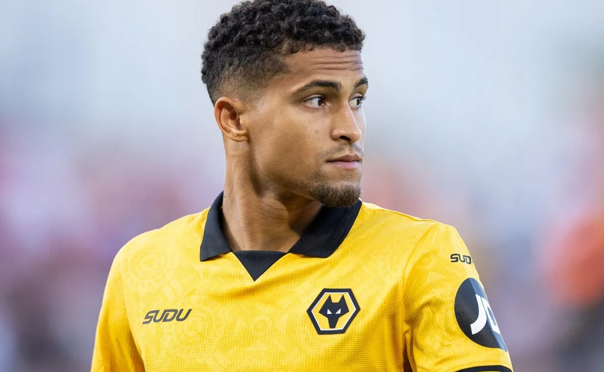 João Gomes é pedido pela torcida do Palmeiras após rebaixamento do Wolves na Premier League