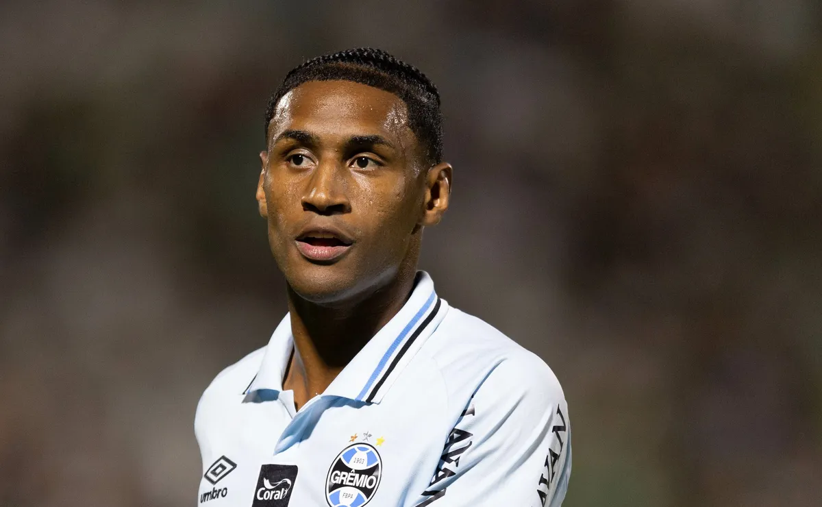 Tetê gera preocupação no Grêmio com desempenho abaixo do esperado após investimento milionário