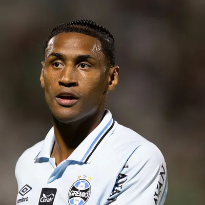 Tetê gera preocupação no Grêmio