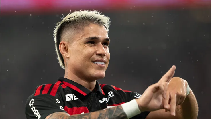 - Luiz Araujo jogador do Flamengo comemora seu gol durante partida contra o Remo