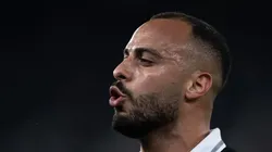 Arthur Cabral em campo com a camisa do Fogão.