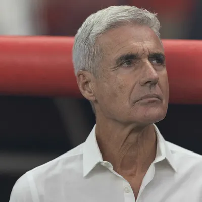 Renata Fan surpreende e defende permanência de Luís Castro no Grêmio