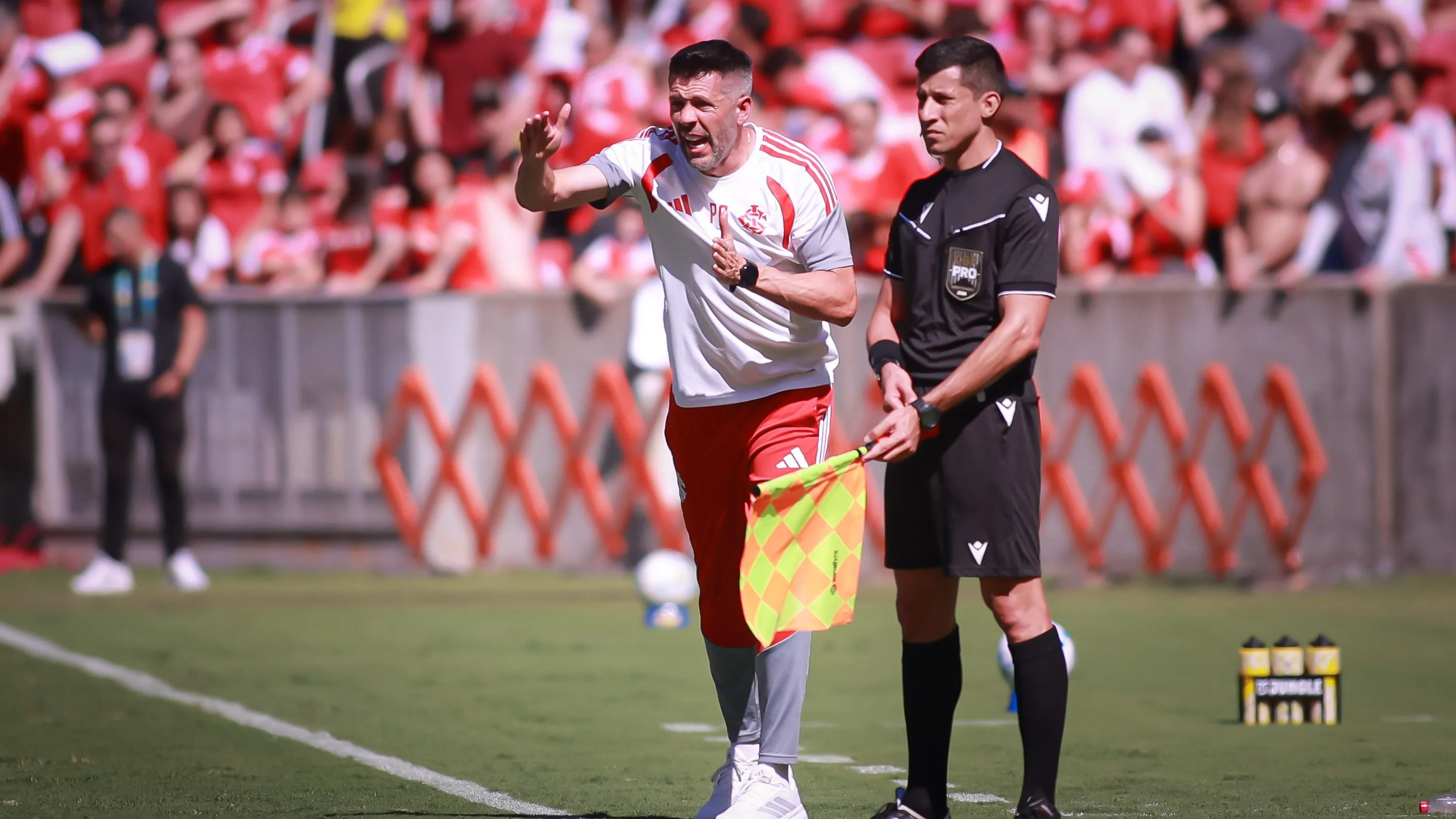 Pezzolano acredita que o Inter está em um momento de transição – Foto: Maxi Franzoi/AGIF