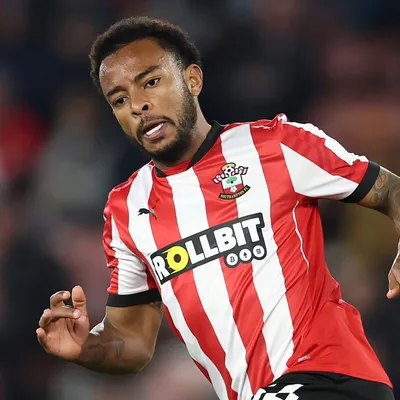 Flamengo quer aplicar chapéu em rivais pelo lateral Welington