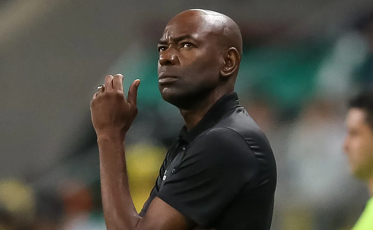 Caçapa, técnico do Confiança, projeta jogo contra o Grêmio na Arena: “Importante é voltarmos vivos”