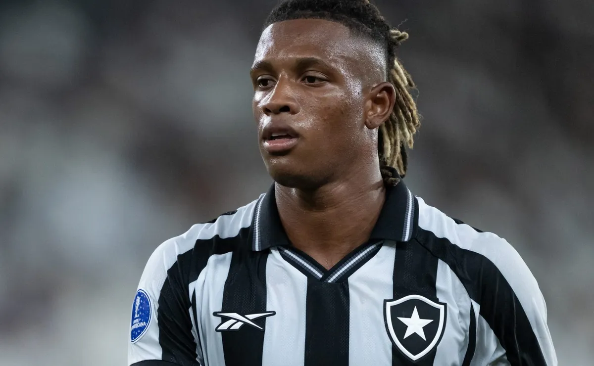 Danilo ganha protagonismo no Botafogo e atrai interesse de clubes do Brasil e Europa
