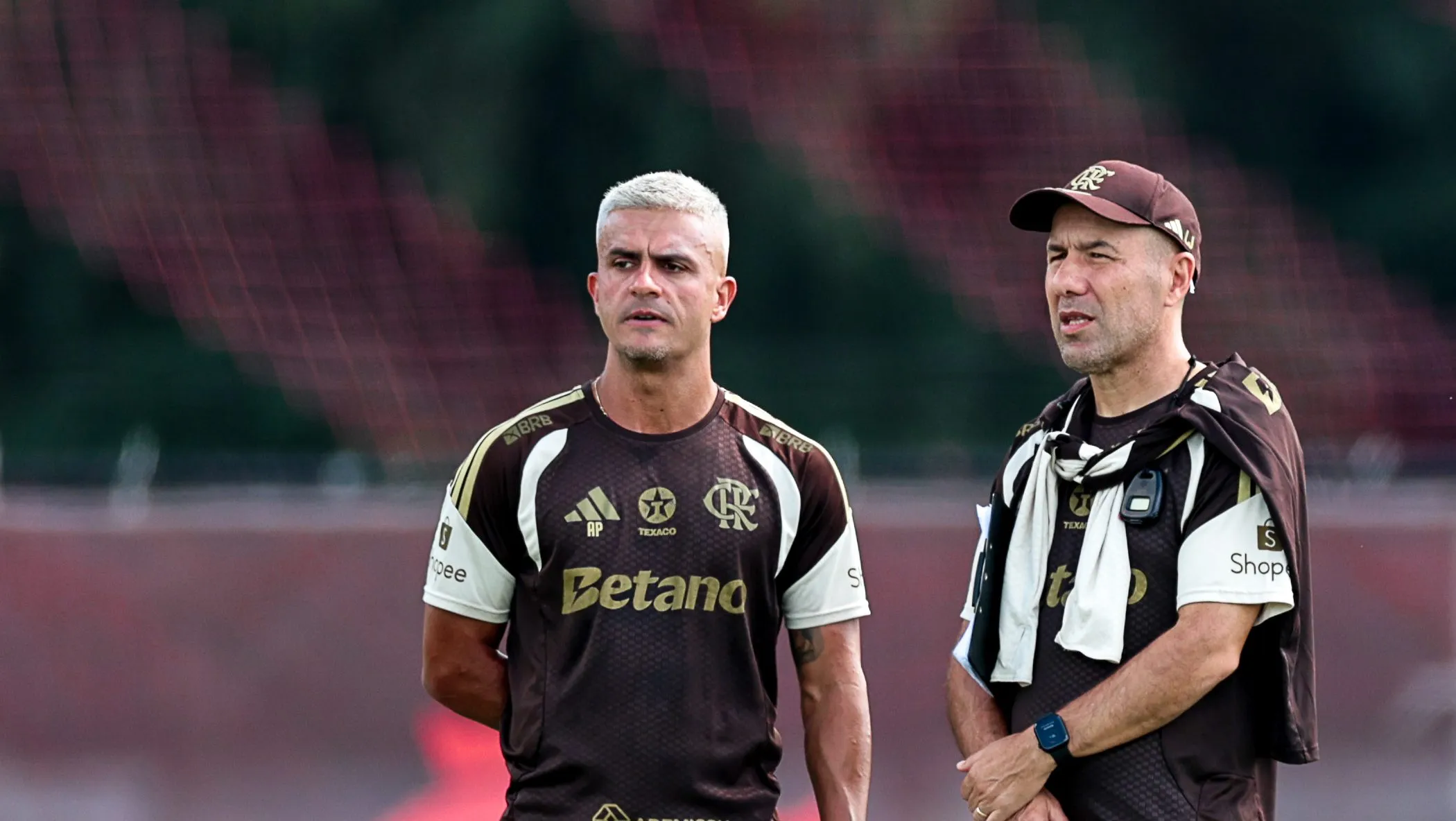 Foto: Gilvan de Souza – Flamengo – Leonardo Jardim acompanhando treino do CRF no Ninho do Urubu.