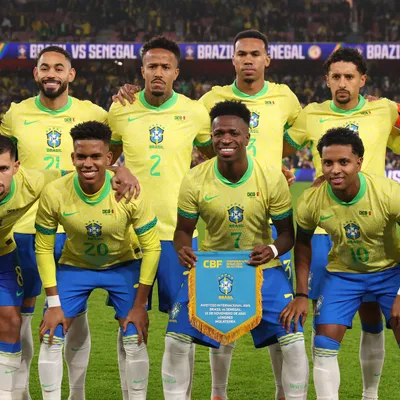 Álbum da Copa antecipa Brasil com 18 jogadores e sem Neymar; confira