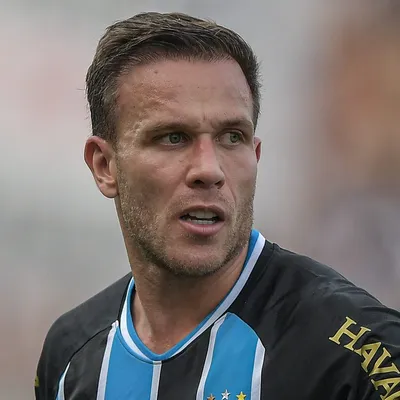 Grêmio prepara homenagem para Arthur e Pavón contra o Confiança