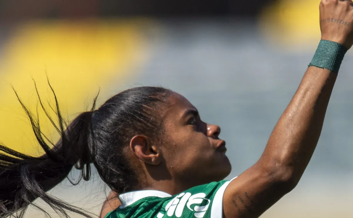 No último suspiro: Palmeiras vira sobre o Fluminense e incendeia briga pela liderança