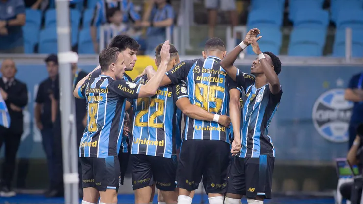Grêmio larga na frente no confronto