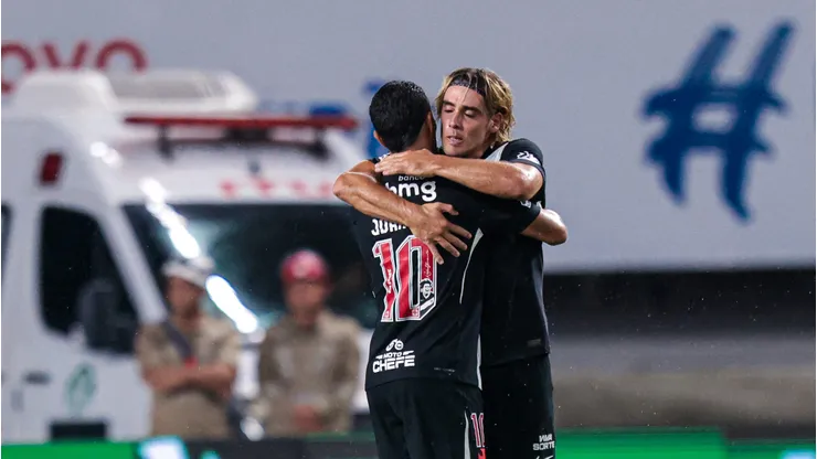 Atacante marcou dois gols na partida