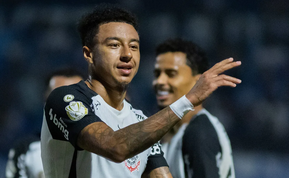 Lingard desencanta no Corinthians e decide com golaço contra o Barra na Copa do Brasil