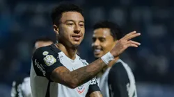 Lingard jogador do Corinthians comemora seu gol durante partida contra o Barra. Foto: Thiago Vasconcelos Dos Santos/AGIF