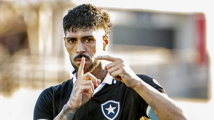- Alexander Barboza jogador do Botafogo comemora seu gol durante partida contra o Bragantino