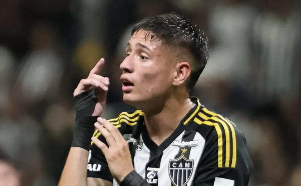 Domínguez se pronuncia sobre ausência de Ivan Román no Atlético-MG nos últimos jogos