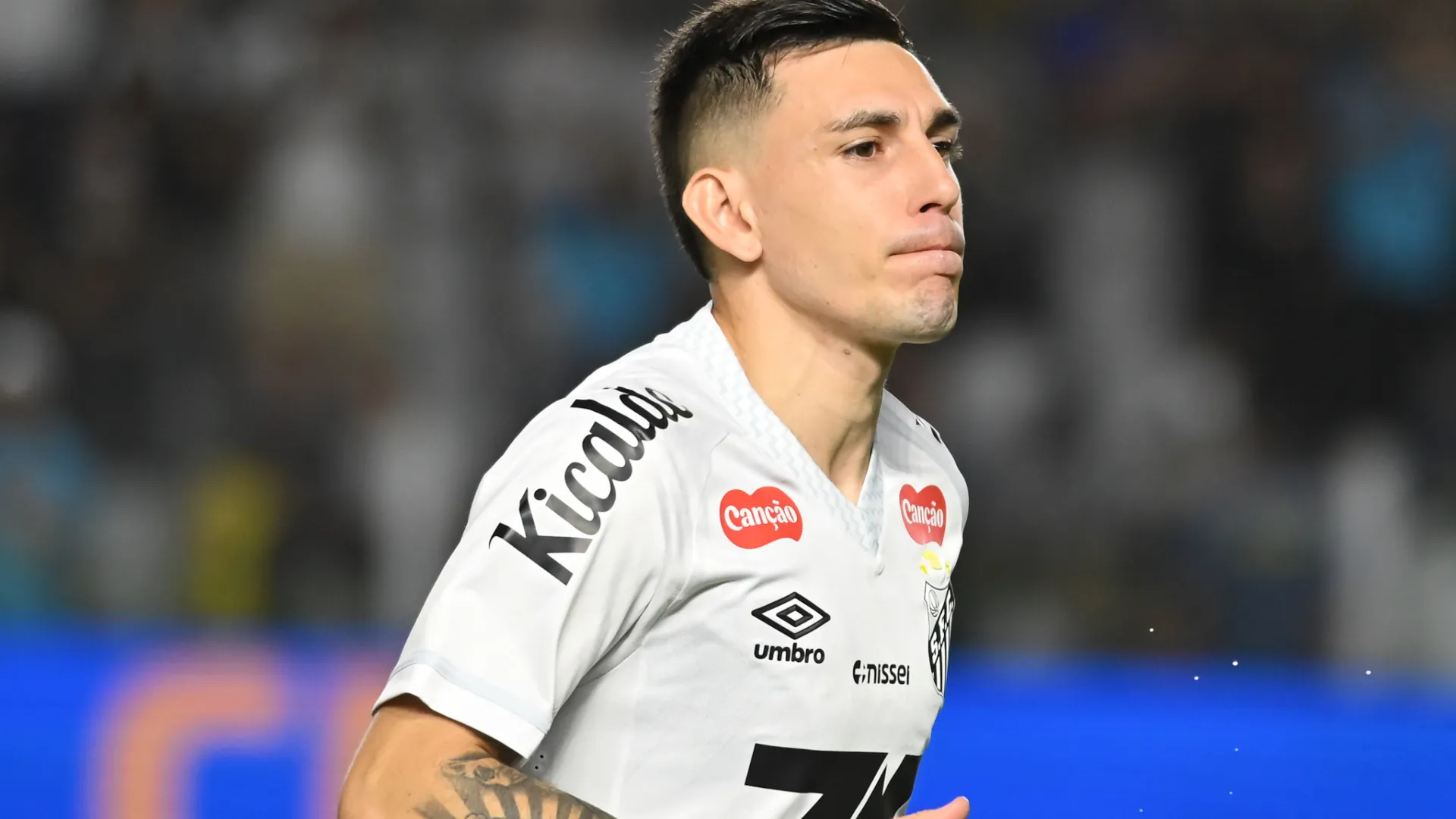 Escobar volta ao time titular na Copa do Brasil – Foto: Jota Erre/AGIF