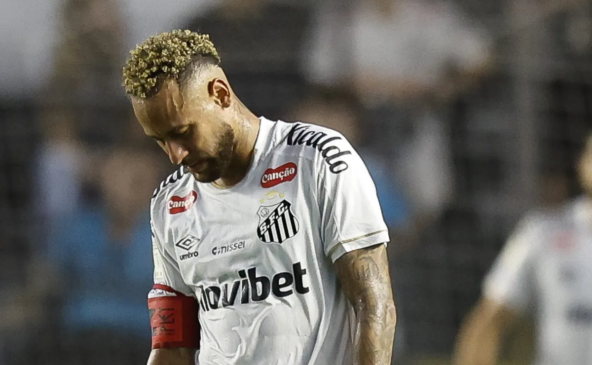 Neymar e Santos conversam para acalmar os ânimos e camisa 10 tem respaldo nos bastidores do Peixe