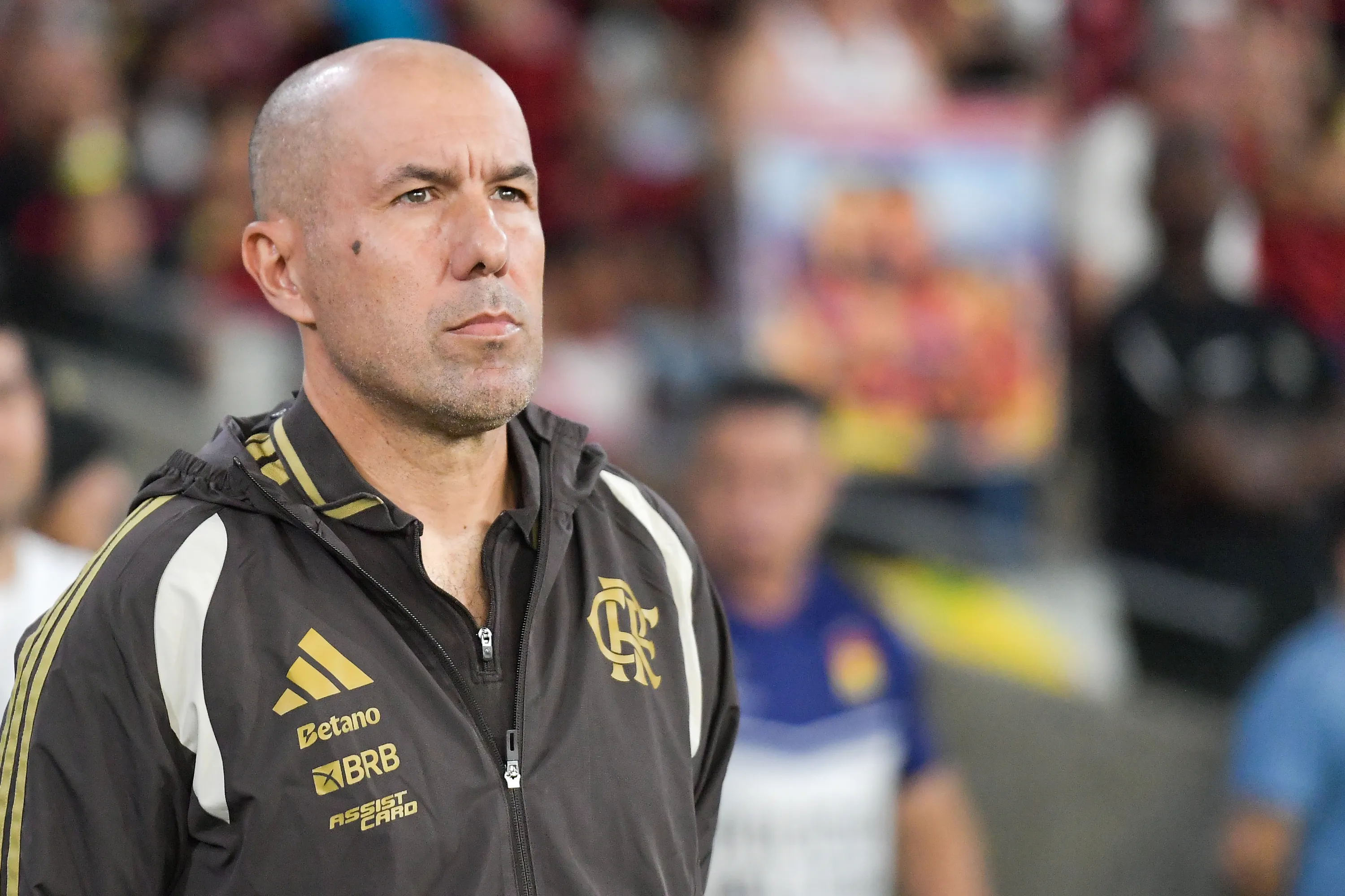 RJ – RIO DE JANEIRO – 19/04/2026 – BRASILEIRO A 2026, FLAMENGO X BAHIA – Leonardo Jardim tecnico do Flamengo durante partida contra o Bahia no estadio Maracana pelo campeonato Brasileiro A 2026. Foto: Thiago Ribeiro/AGIF