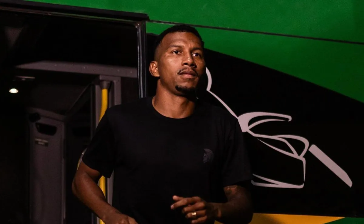 Léo Chu, ex-Grêmio, comenta reencontro com o Internacional e projeta com Athletic-MG pela Copa do Brasil