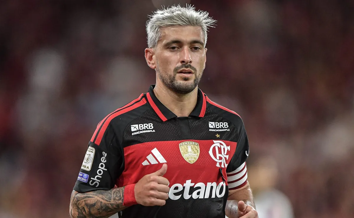 Arrascaeta dispensa Europa e cita peso atual do Flamengo: “Todo mundo gostaria de jogar”