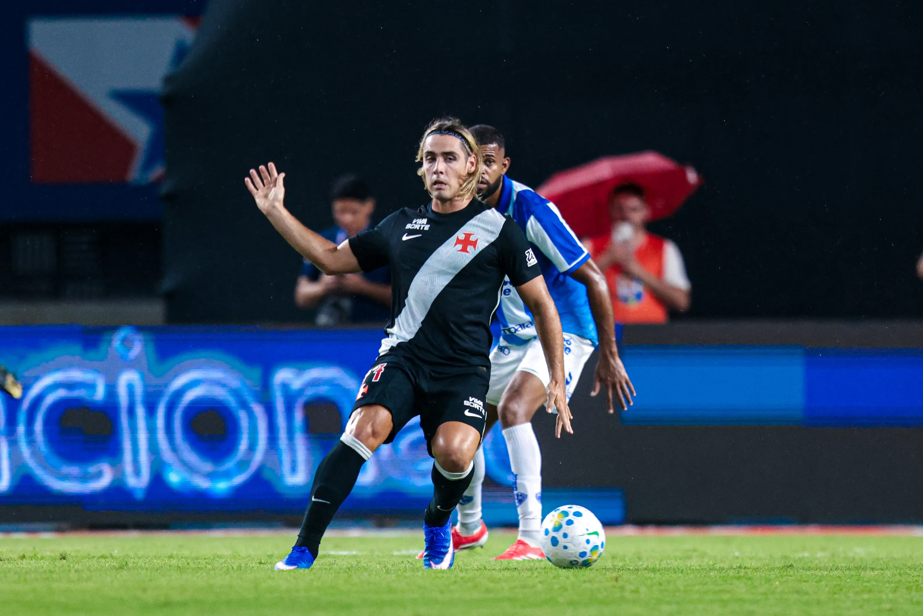 PA – BELEM – 21/04/2026 – COPA DO BRASIL 2026, PAYSANDU X VASCO – Spinelli jogador do Vasco durante partida contra o Paysandu no estadio Mangueirao pelo campeonato Copa Do Brasil 2026. Foto: Fernando Torres/AGIF