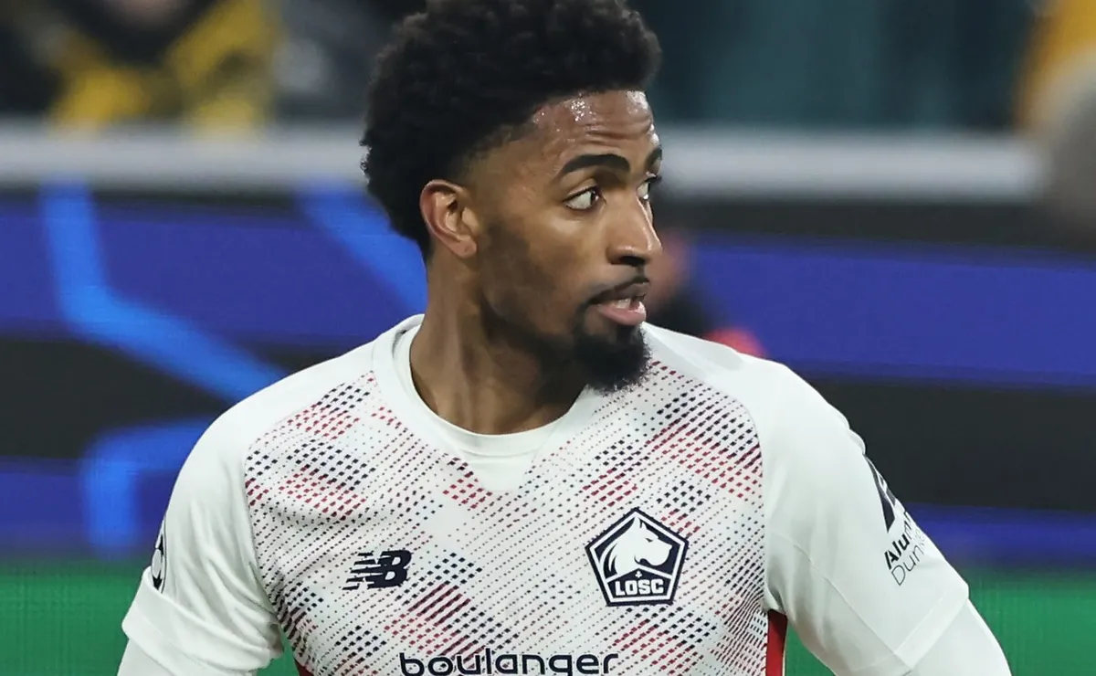 Flamengo quer contratar novo xerife e pode fazer investida por Alexsandro Ribeiro, diz jornalista