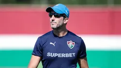 Luis Zubeldía técnico do Fluminense durante treinamento