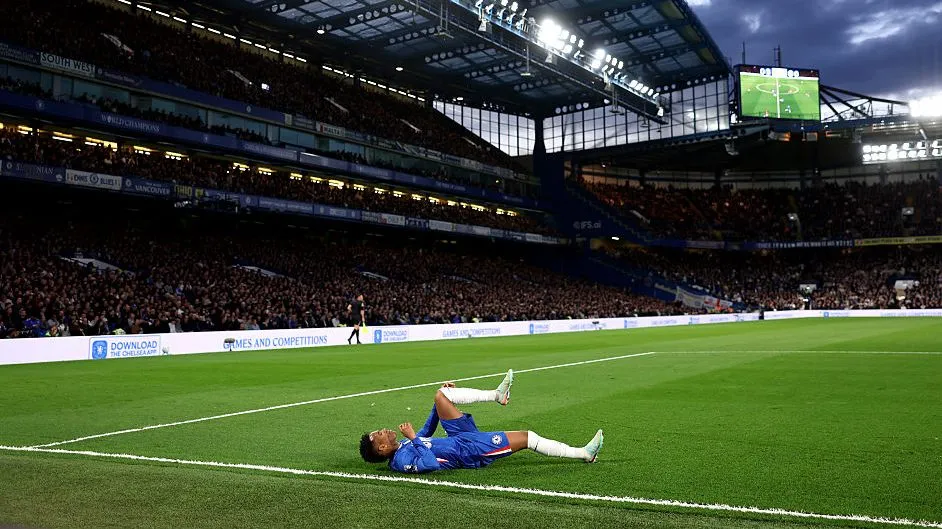 Lesão de Estêvão. Foto: Julian Finney/Getty Images