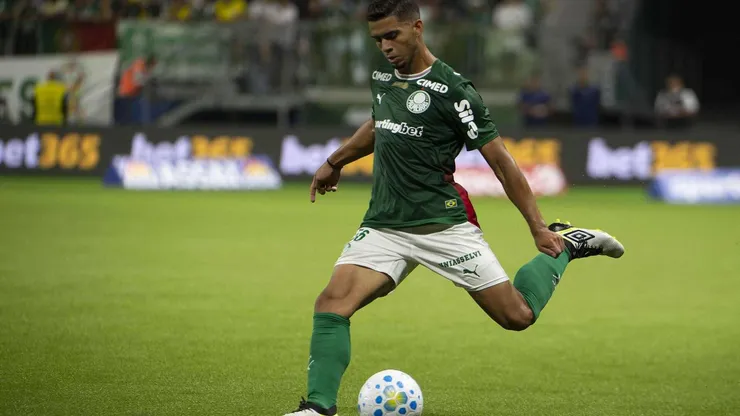 Arthur (Palmeiras) durante jogo contra o Athletico-PR, no dia 19.04.2026. Foto: Associated Press / Alamy