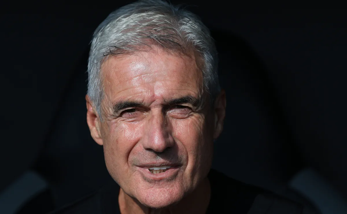 Grêmio decide fazer duas grandes contratações em julho; Martirena é alvo certo de Luís Castro na LD