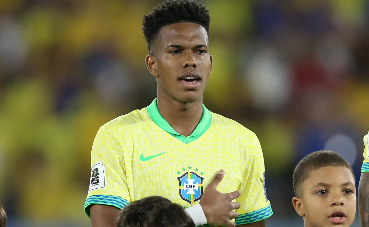 Estêvão planeja vinda ao Brasil e mantém esperança de jogar a Copa do Mundo com a Seleção Brasileira